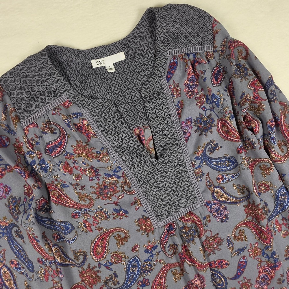 DR2 by Daniel Rainn Grey Paisley Floral Mixed Media Blouse Small DR19825PR1